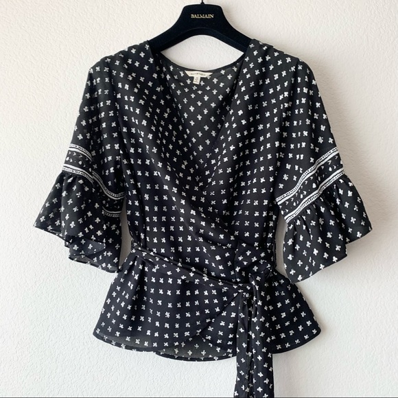 Max studio bell sleeve wrap blouse - Picture 1 of 16